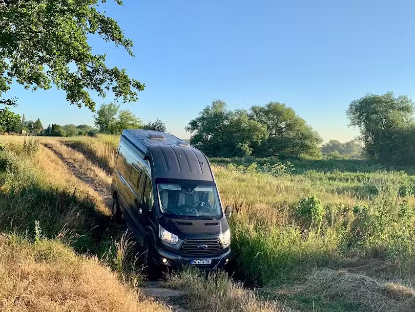 AutarkCamper &ndash; Allradwohnmobile mieten in Esslingen bei Stuttgart