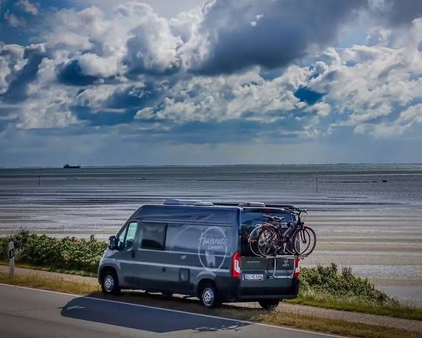 Hannes Camper Berlin &ndash; Verwaltungssitz &ndash; Wohnmobil mieten in Berlin