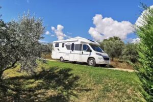 Hessencamper &ndash; Wohnwagen- und Wohnmobilvermietung, Hunde sind willkommen.