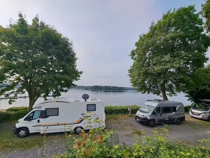 M&ouml;hnesee womoplatz