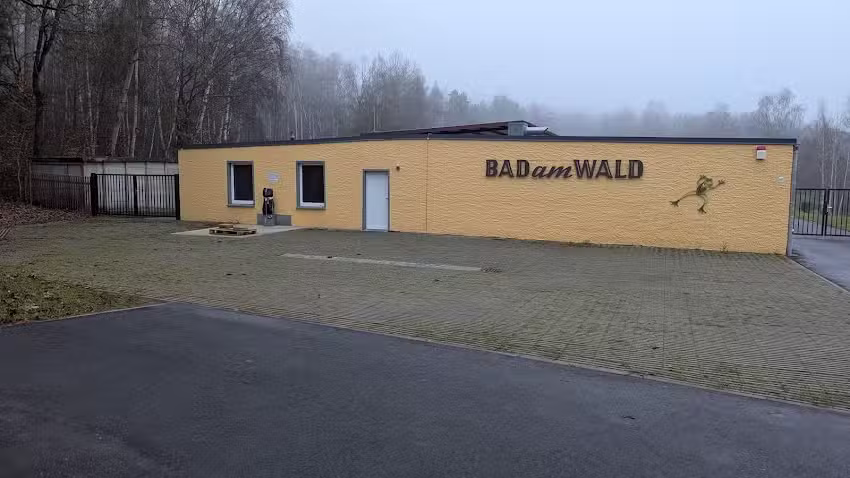 P&ouml;&szlig;neck, Bad am Wald