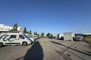 Roadsurfer 2. Parkplatz