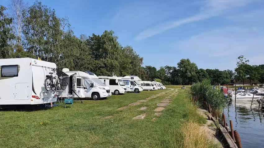 TEAM LORENZ WOHNMOBILVERLEIH