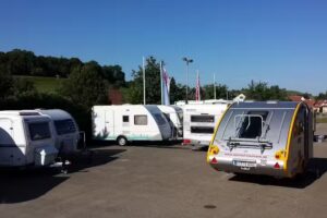 Wohnwagen-guenstig-mieten / Fa.Nething-Mobile